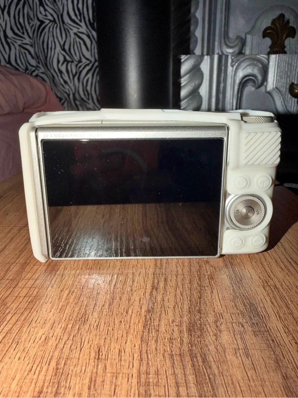 Canon White Digital Camera with Large LCD Screen